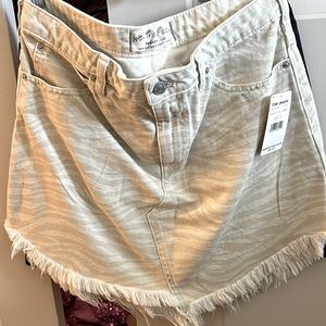 NWT Zebra Denim Miniskirt (Free People) - 29